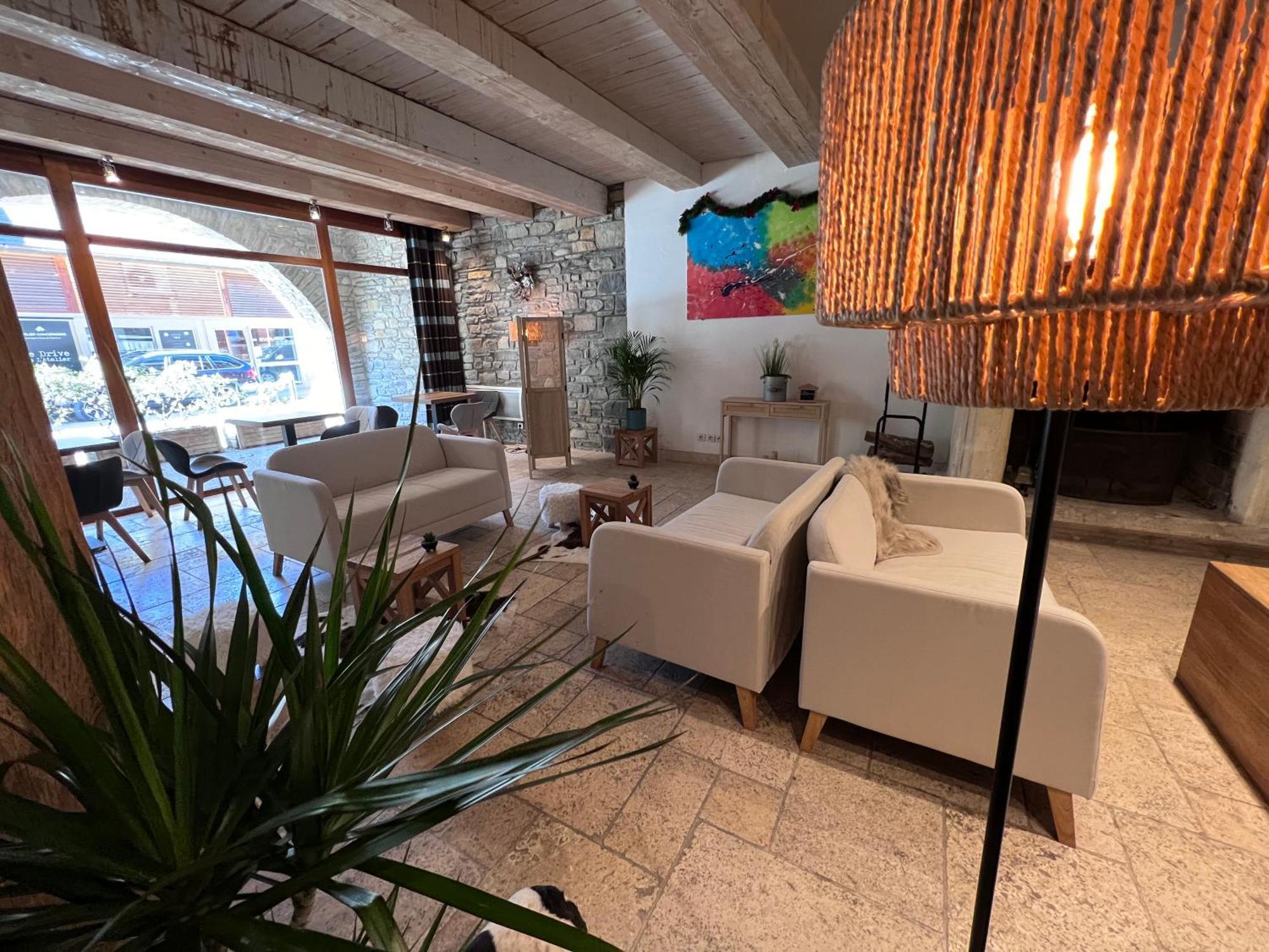 Apparts Au Coeur De St-Lary - Piscine Chauffee Et Sauna 圣拉里苏朗 外观 照片